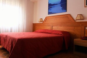 In-room safe, free WiFi, bed sheets - Hotel Paganella di Molveno (Molveno)