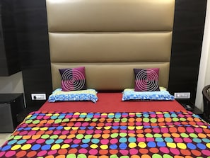 In-room safe, rollaway beds, free WiFi