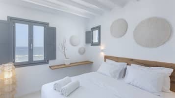 Villa, 5 Bedrooms | In-room safe, blackout drapes, soundproofing, iron/ironing board