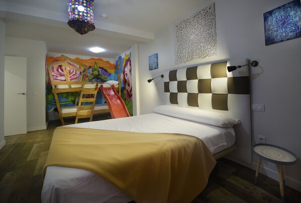 Family Apartment, 1 Bedroom (5) | Blackout curtains, soundproofing, free WiFi, bed sheets