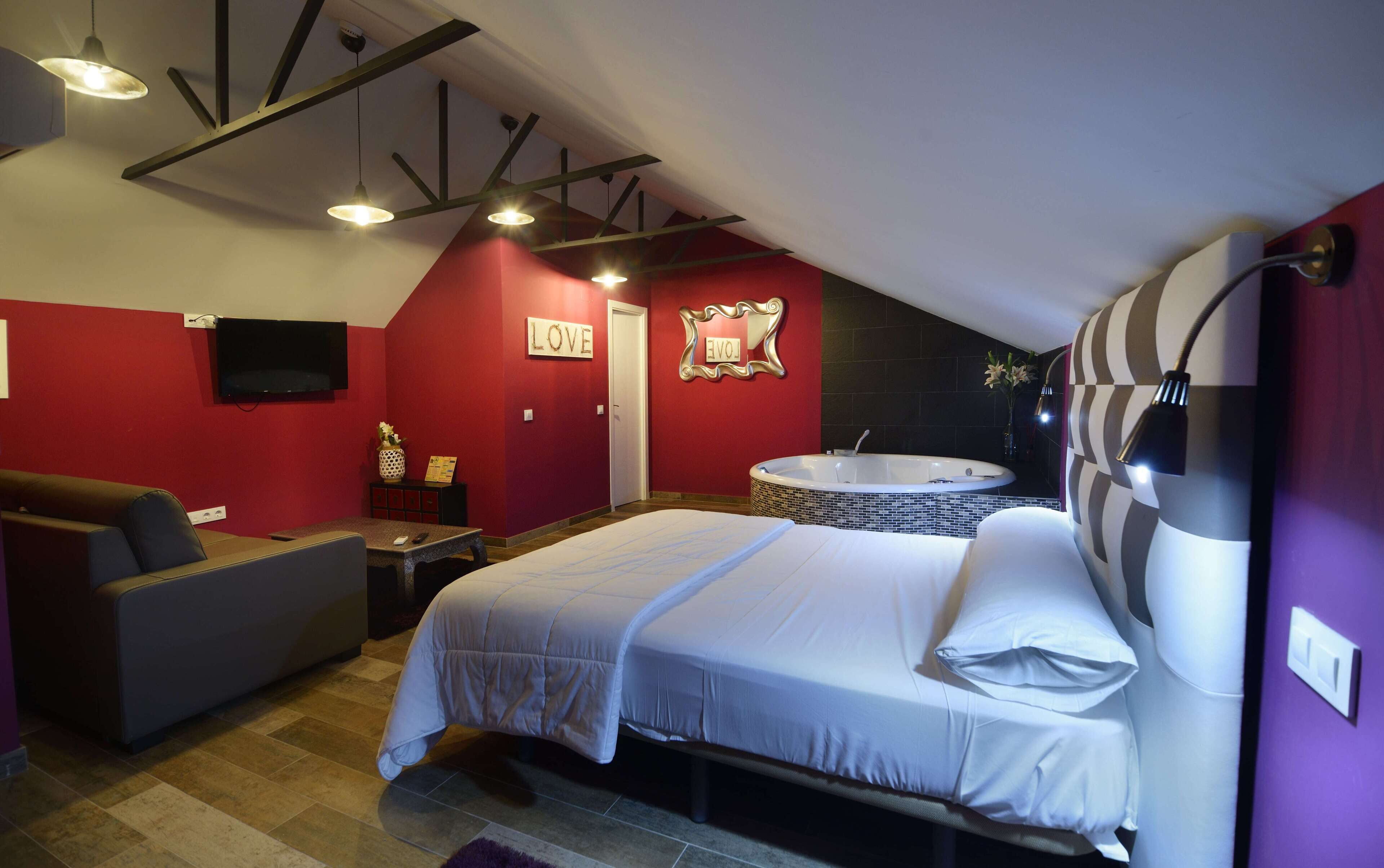 浪漫开间套房 | 遮光窗帘、隔音、免费 WiFi、床单