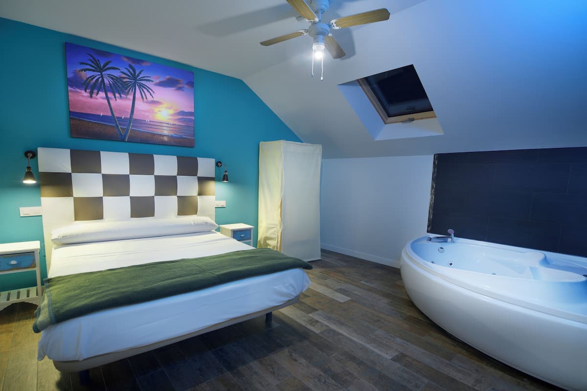 Apartamento luxo | Cortinas blackout, quartos à prova de som, Wi-Fi de cortesia