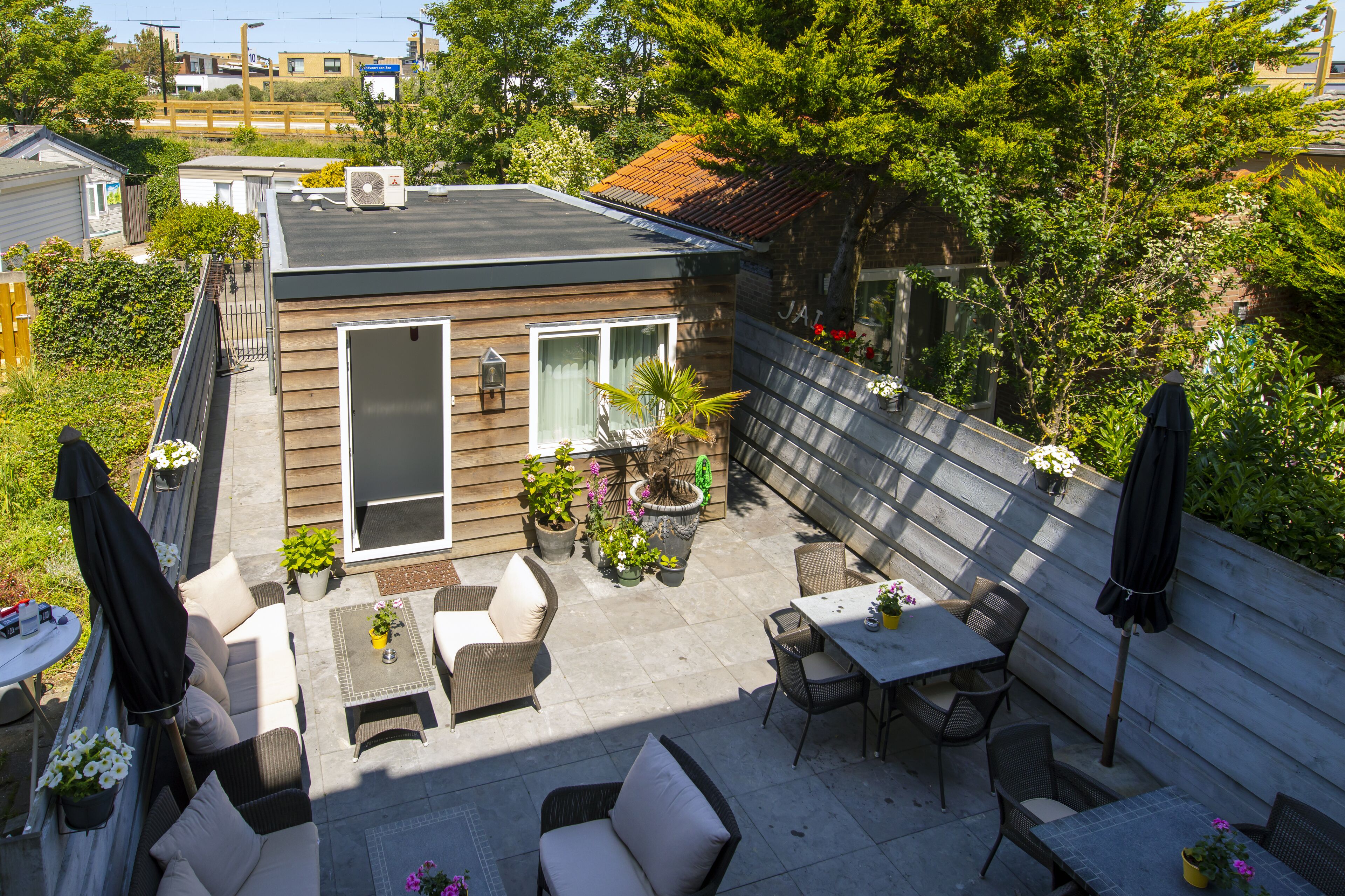 classic bungalow | in-room safe, blackout curtains, iron/ironing board, free wifi