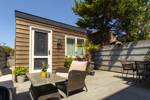 Classic Bungalow | In-room safe, blackout drapes, iron/ironing board, free WiFi - Hotel La Rosa Amsterdam Beach (Zandvoort)