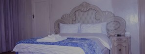 Iron/ironing board, free cots/infant beds, rollaway beds, free WiFi - LTN Lodge (Johannesburg)