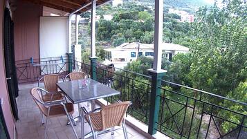 Apartemen Ekonomi | Balkon