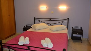 Basic Double Room - Iliaxtida Studios (Lefkada)