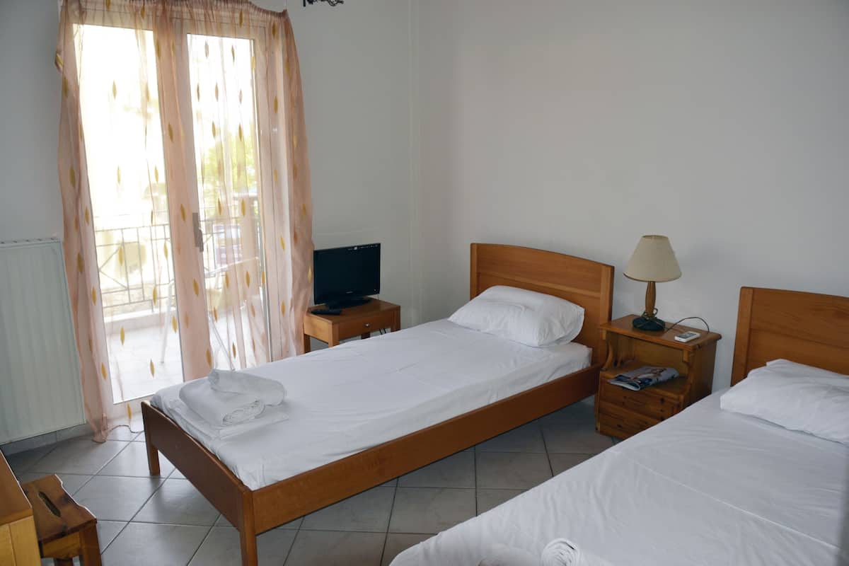 Apartemen Basic | Setrika/meja setrika, tempat tidur bayi gratis, dan Wi-Fi gratis