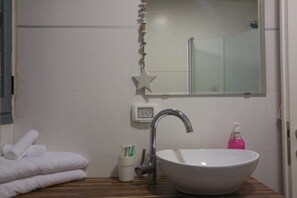 Apartamento clásico | Lavabo del cuarto de baño