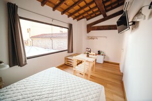 Deluxe-Dreibettzimmer, Nichtraucher | Minibar, kostenloses WLAN