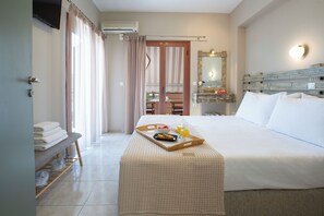 Caja de seguridad en la habitación, escritorio y wifi gratis 