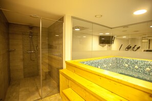 Deep-tissue massages, massages - Victoria Bulevard Hotel (Brasov)