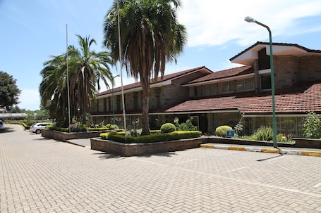 Parking. ARC Egerton Hotel