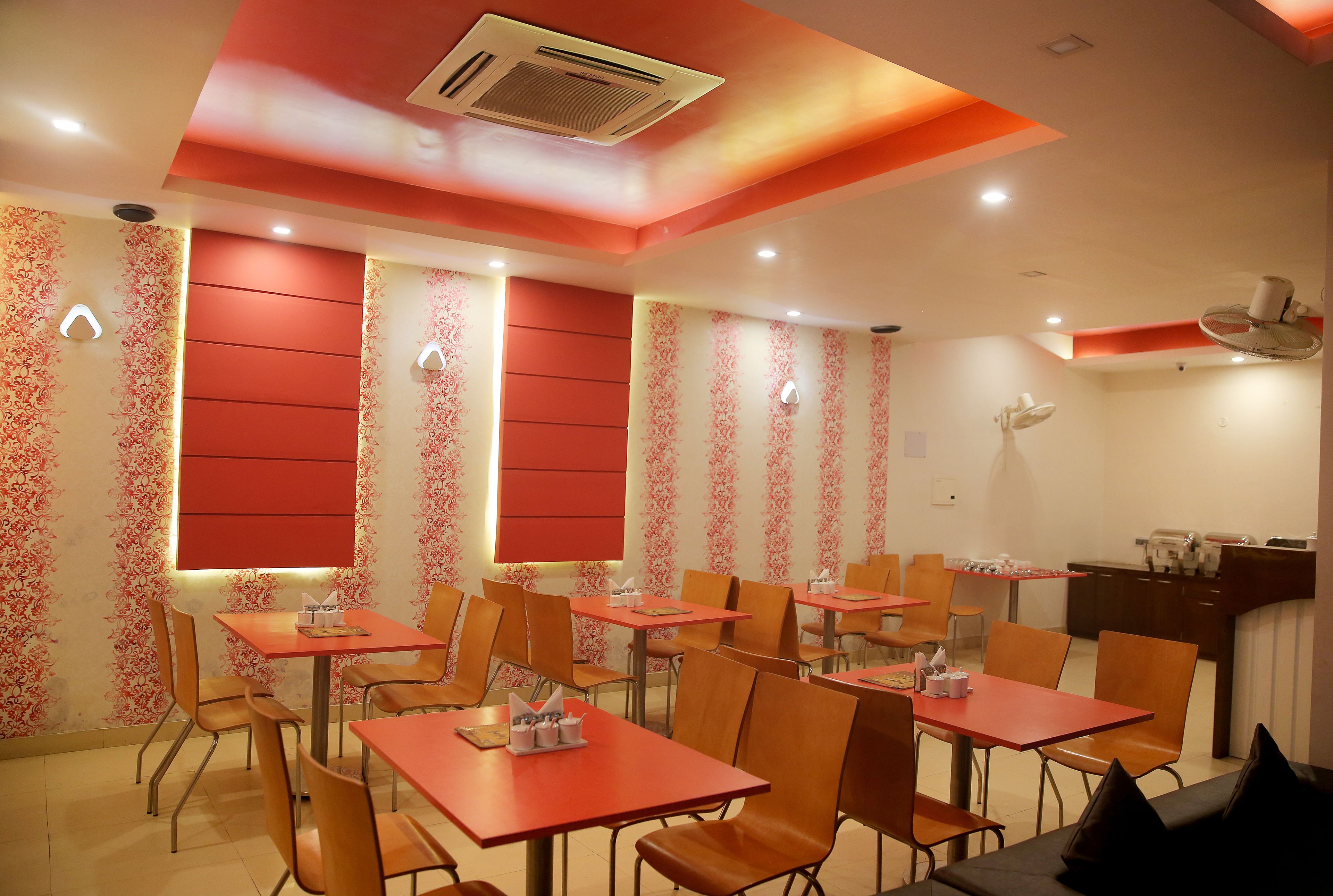 Breakfast, lunch and dinner served