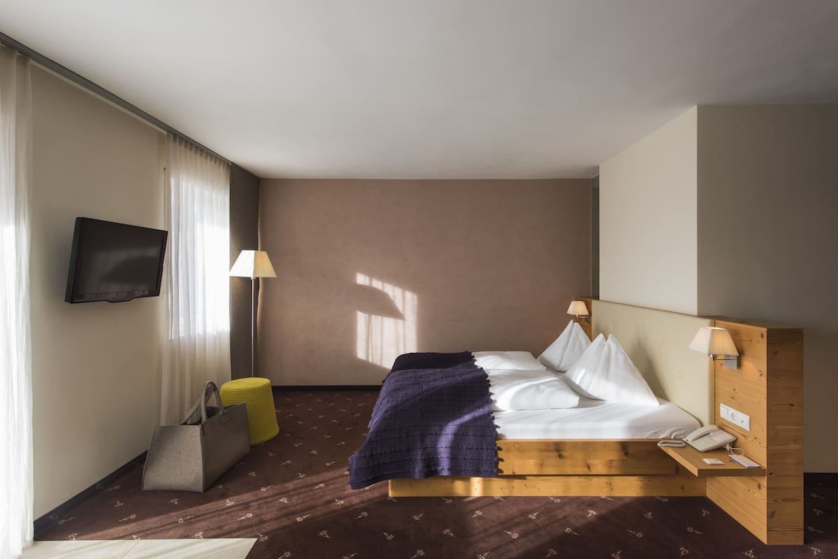 Minibar, in-room safe, desk, blackout drapes