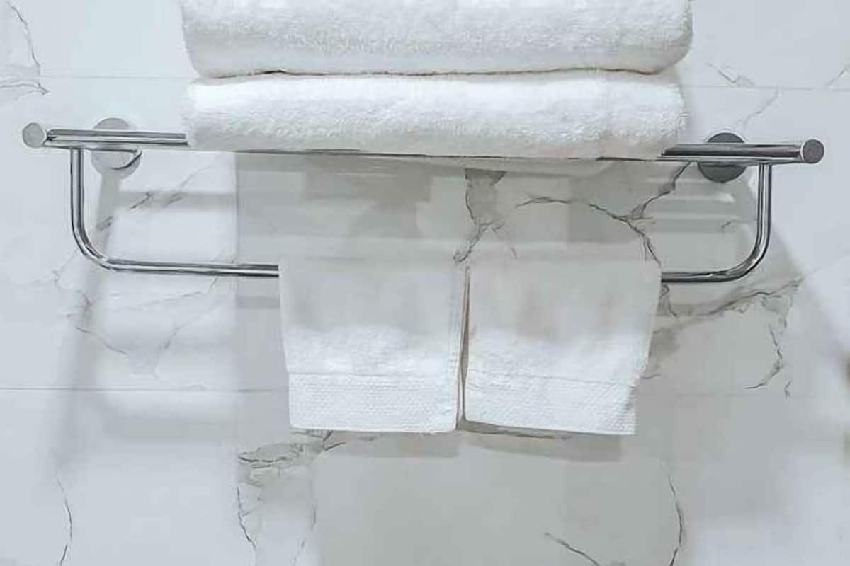 Dusche, kostenlose Toilettenartikel, Haartrockner, Bidet