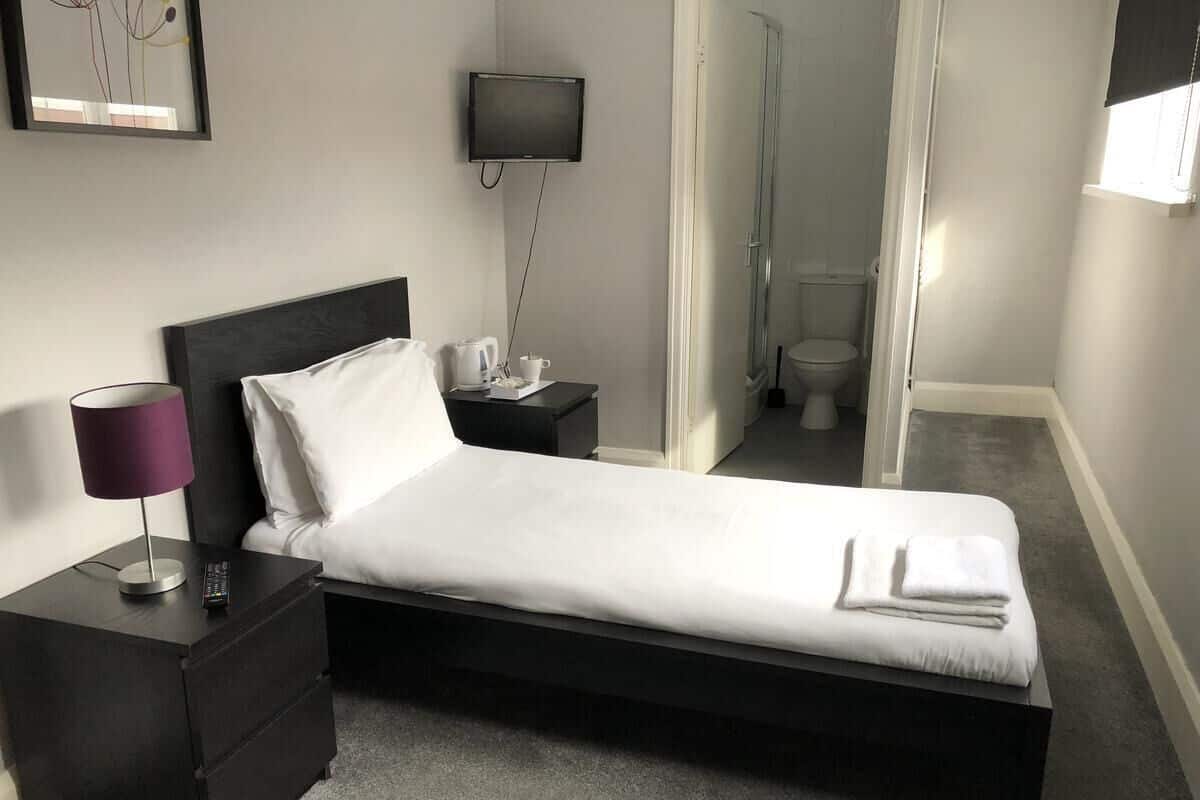 Wifi gratis y ropa de cama