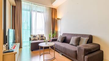 32-inch LED TV with cable channels, TV