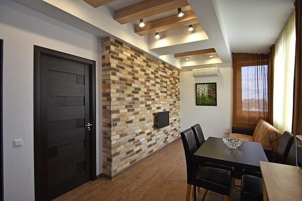Apartment, 1 Bedroom | Room amenity