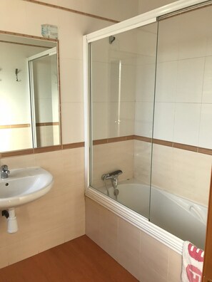 Towels - Hotel Mesón del Moro (Abaran)