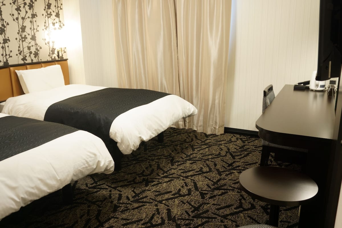 Down duvets, desk, blackout curtains, soundproofing