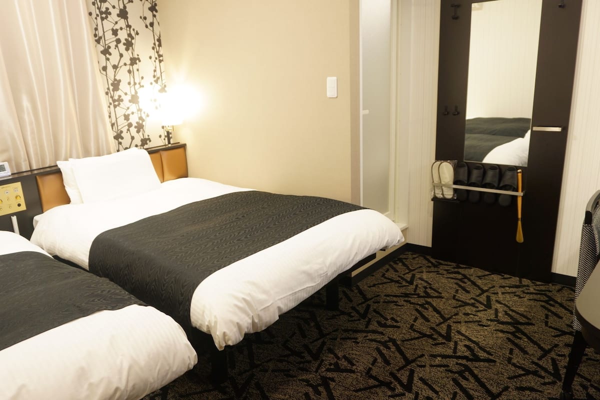 Down duvets, desk, blackout curtains, soundproofing