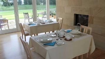 Petit déjeuner continental compris tous les jours