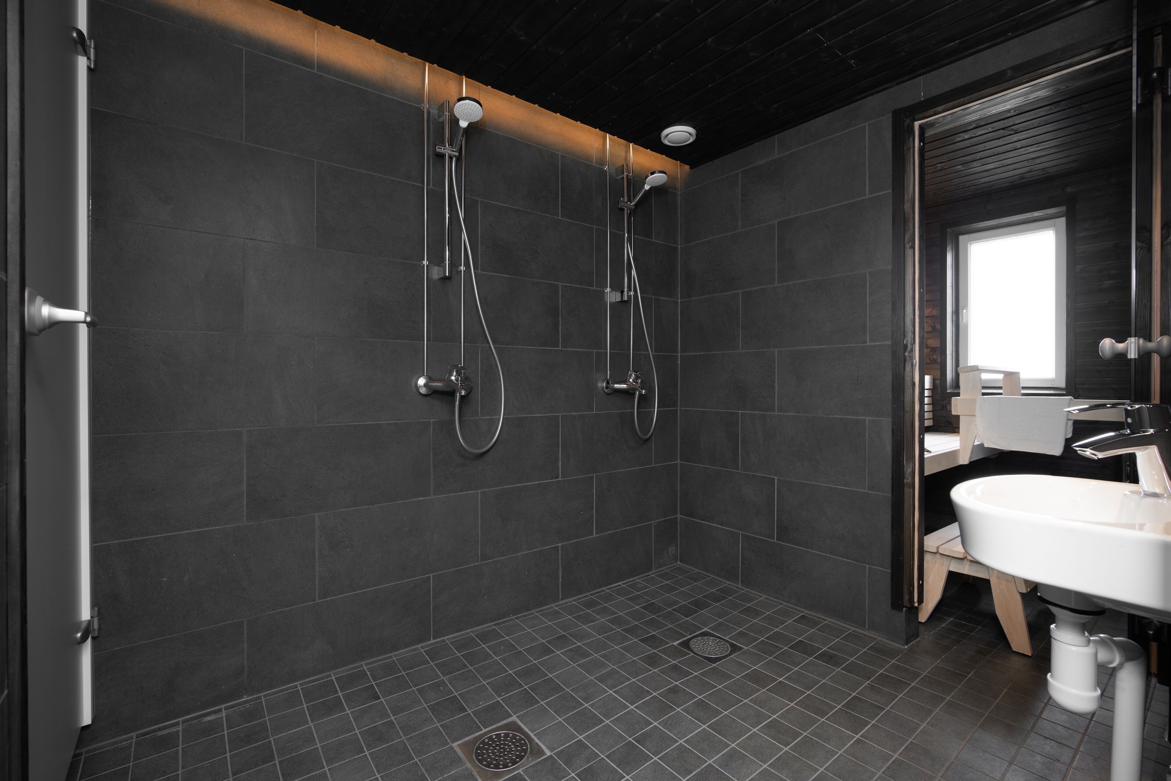 Family Apartment, 2 Bedrooms, Sauna, Hill View | Bathroom | Shower, hair dryer, bidet, heated floors