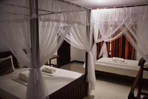 Standard Triple Room | Soundproofing, free WiFi, bed sheets - Sigiriya Lahiru Homestay (Sigiriya)