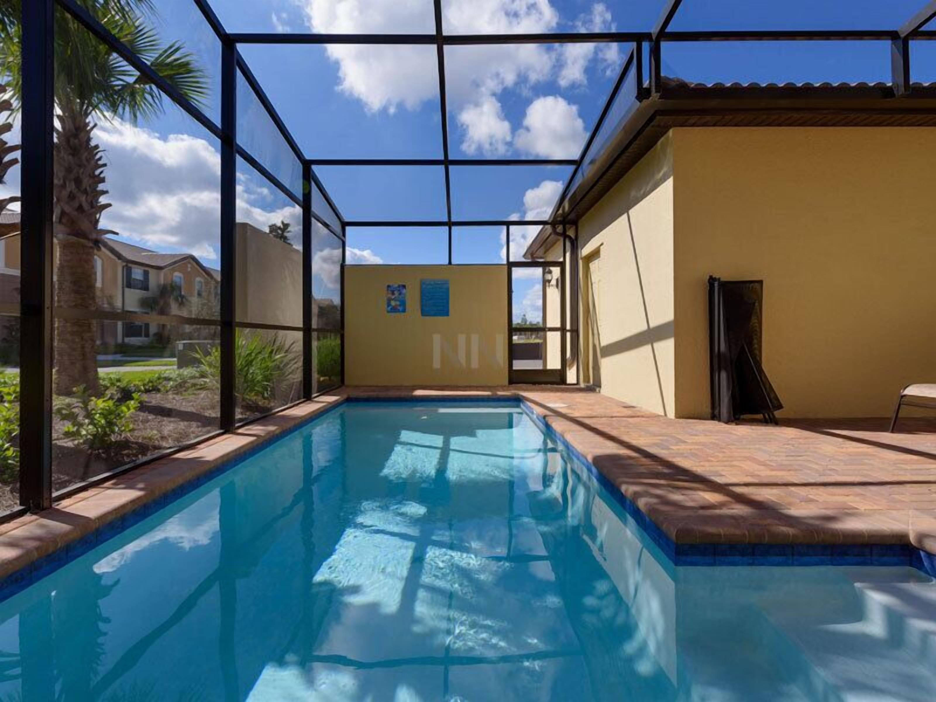 Familie resortwoning, tuin | Zwembad | Een seizoensgebonden buitenzwembad, gratis zwembadcabana's