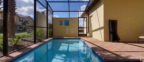 Familiebyhus - have-område | Pool | Sæsonbestemt udendørs pool, gratis hytter, parasoller