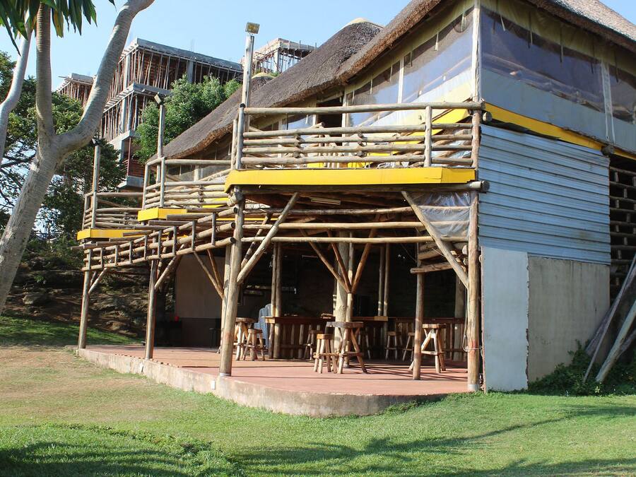 2 bar/lounge, bar tepi kolam renang dan bar pantai