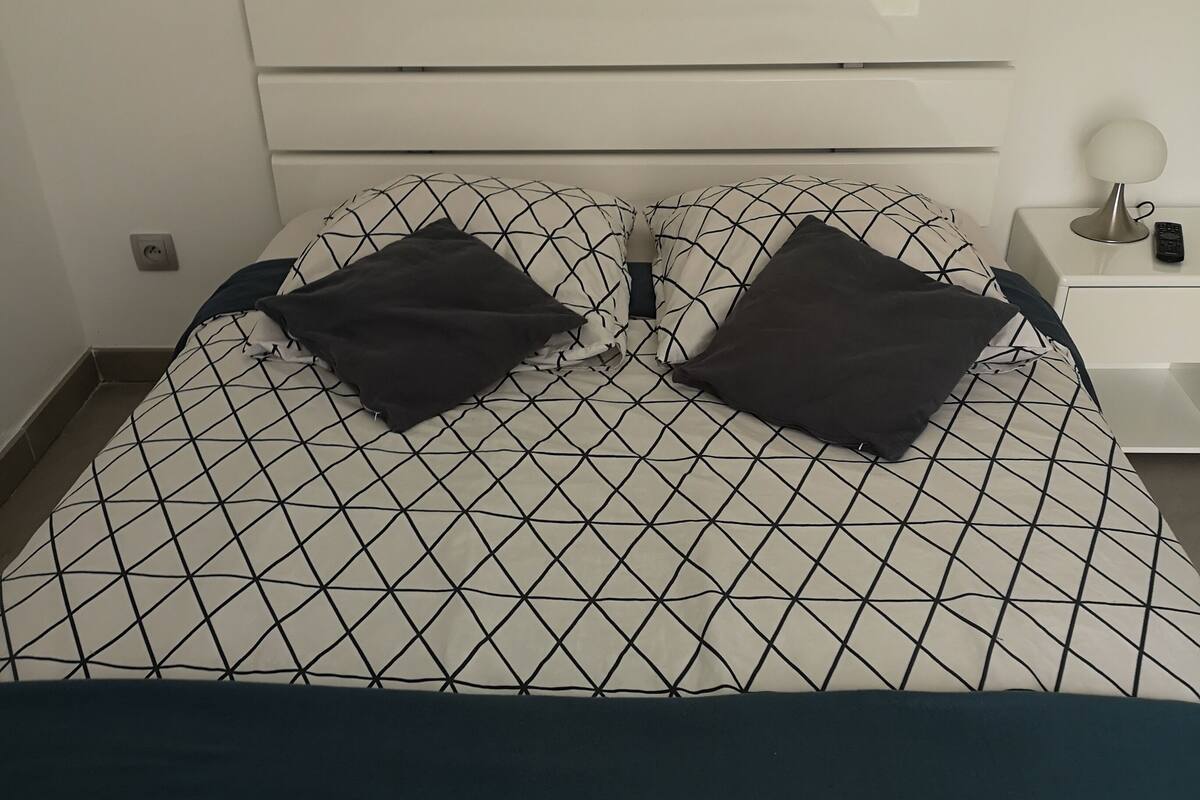 Individually decorated, individually furnished, desk, laptop workspace