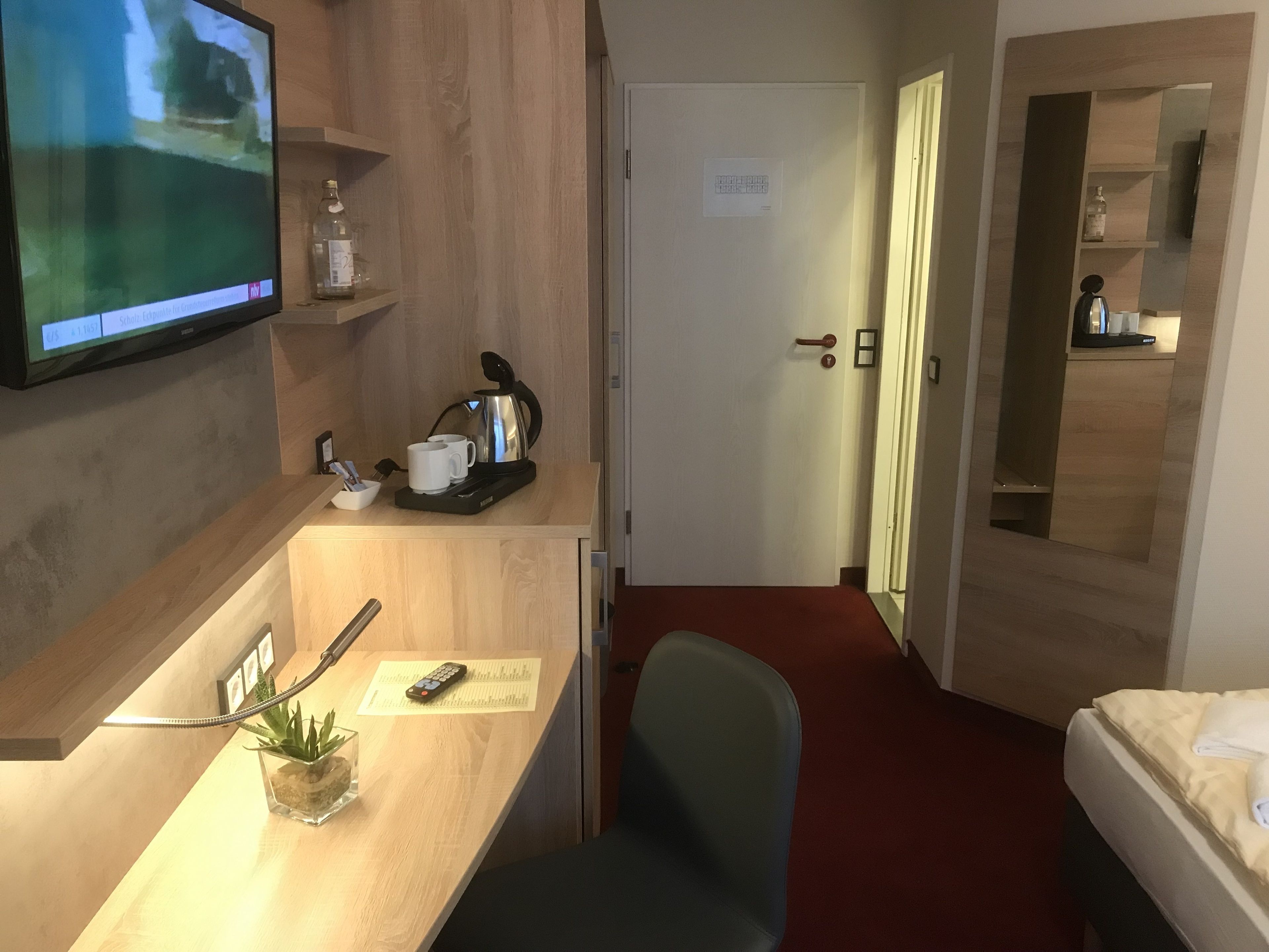 hypo-allergenic bedding, in-room safe, desk, blackout curtains