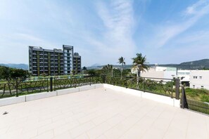 View from property - First Quality B&B (Taitung)