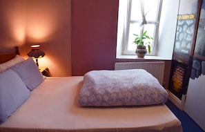 In-room safe, free WiFi