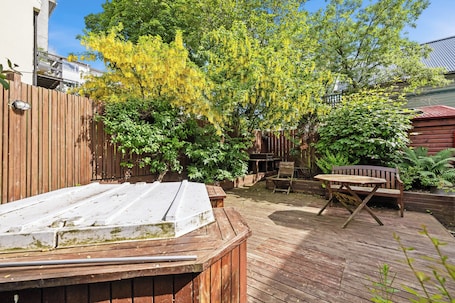 Bañera de hidromasaje exterior