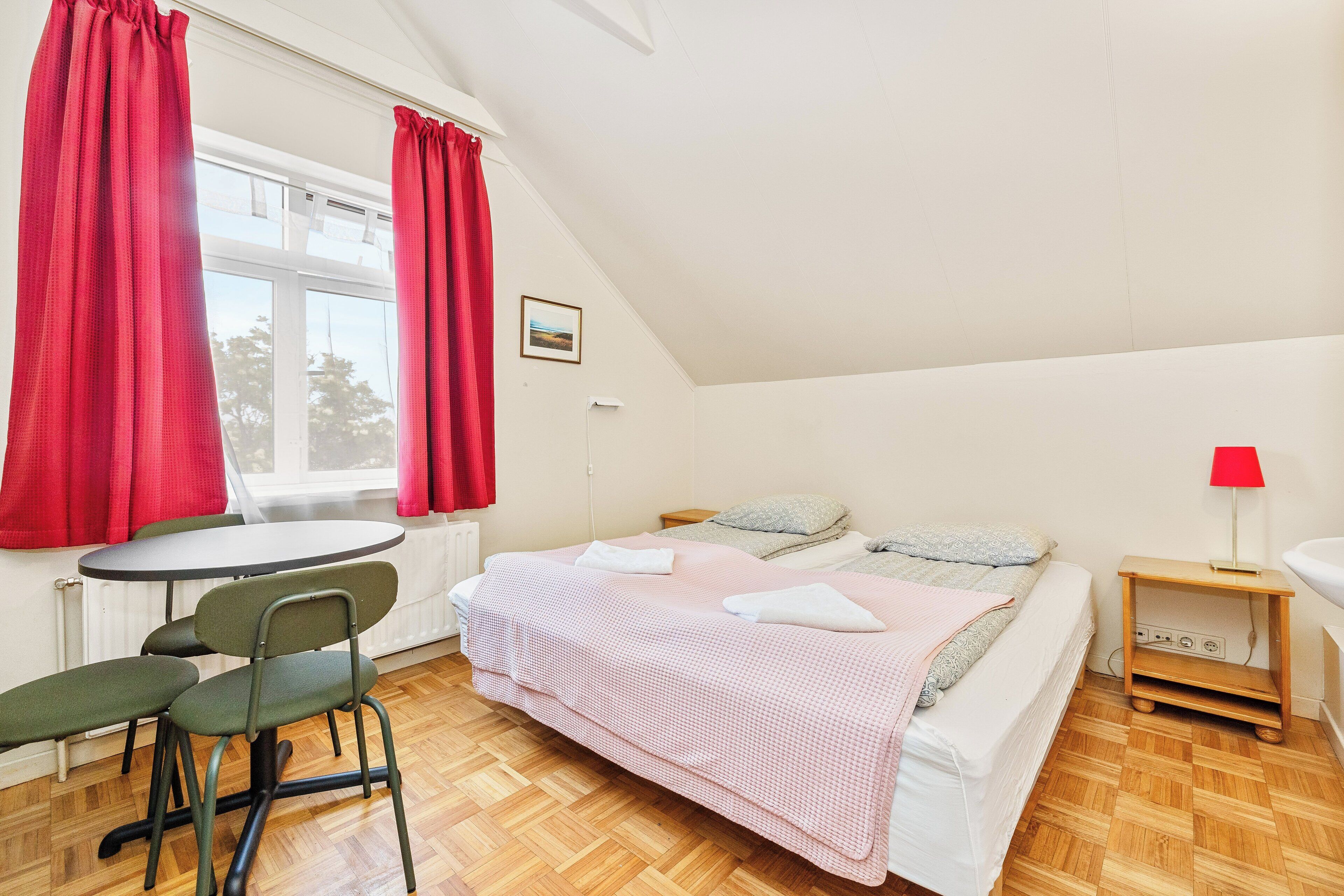 Photo - Downtown Reykjavík Baldursbrá Guesthouse