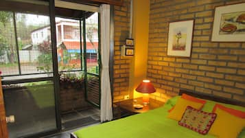 1 habitación, tabla de planchar con plancha y acceso a internet