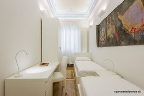 2 slaapkamers, een strijkplank/strijkijzer, wifi, beddengoed