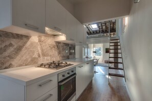Fridge, microwave, dishwasher, coffee/tea maker