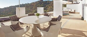 Outdoor dining - Luxurious Penthouse with amazing views-Fl8-5 (Ojen)