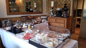 Daily buffet breakfast (EUR 16 per person)