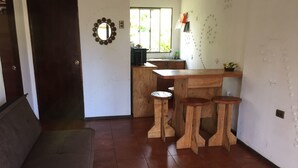 Flat-screen TV - Cabañas Te'Ao (Hanga Roa)