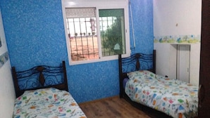 Appartement, 2 chambres | 2 chambres, rideaux d’obscurcissement, fer et planche à repasser
