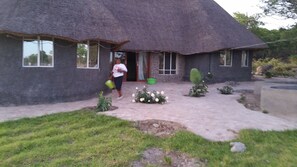 Exterior - Beatrice Lodges and Conference Centre (Beatrice)