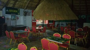 Bar (on property) - Beatrice Lodges and Conference Centre (Beatrice)