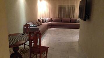 Apartemen, 3 kamar tidur, Bebas Asap Rokok | Area keluarga | Televisi plasma 50-inci dengan saluran TV satelit dan TV