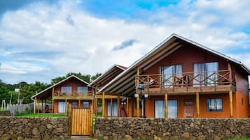 Cabin | Exterior
