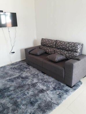 2 bedrooms, individually decorated, individually furnished